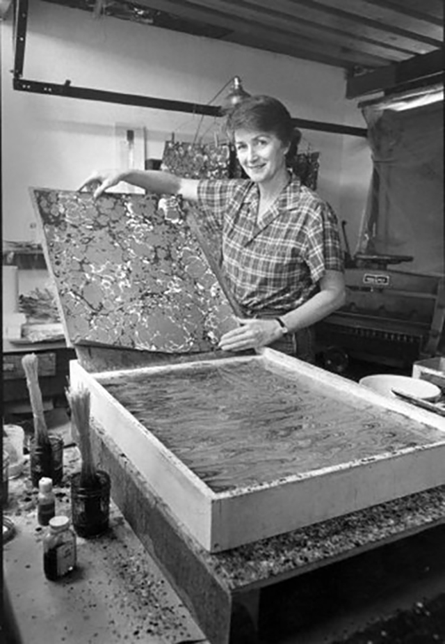 Robin Heyeck demonstrates paper marbling in 1988